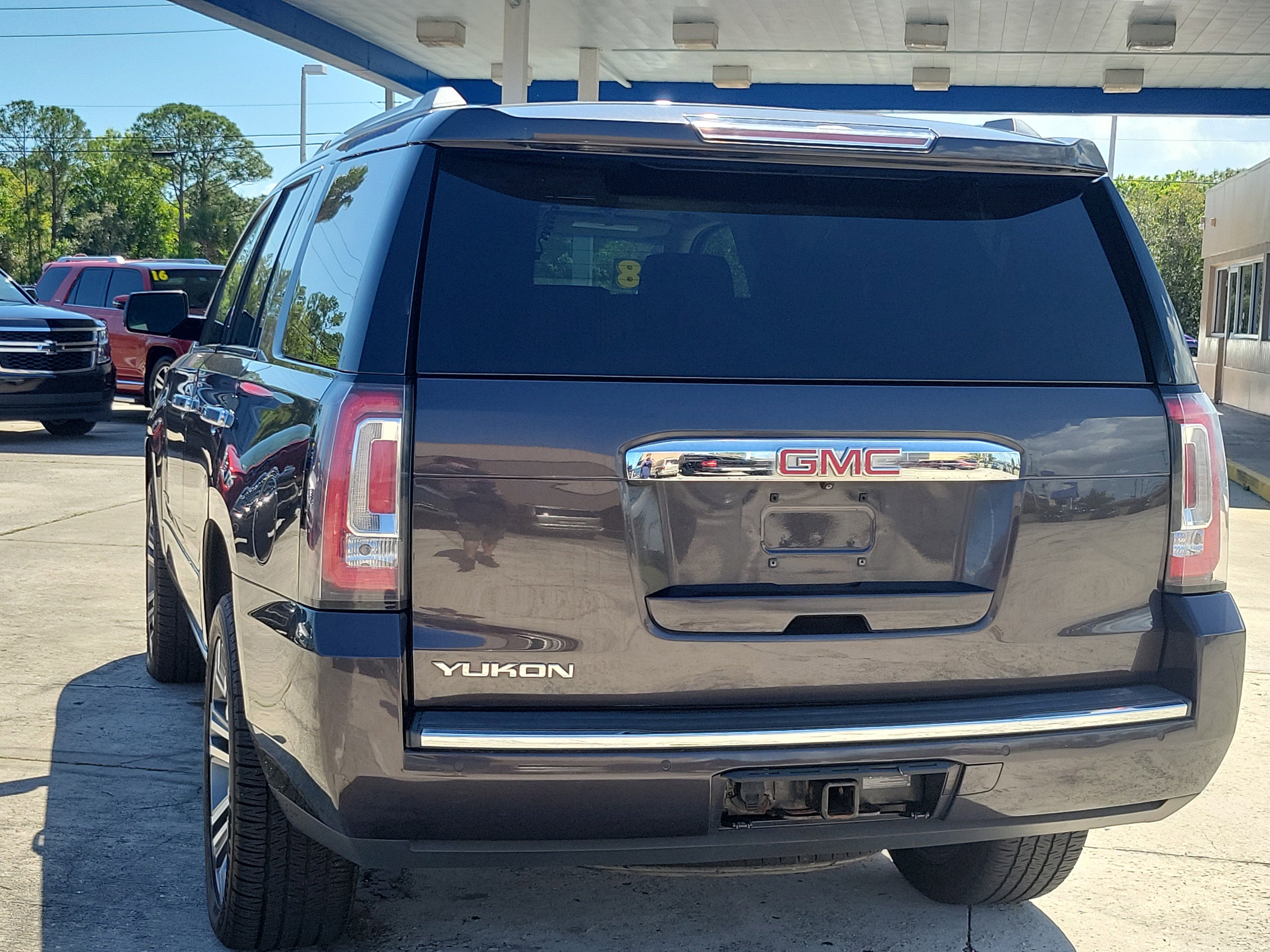 Used 2018 GMC Yukon Denali w/ Denali Ultimate Package image 3