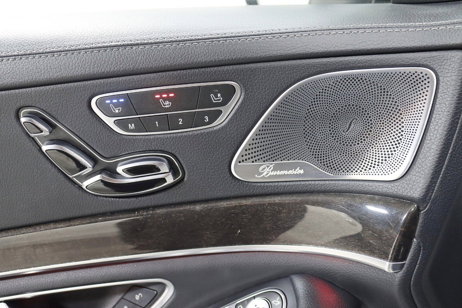 Used 2015 Mercedes-Benz S 550 4MATIC Sedan image 40