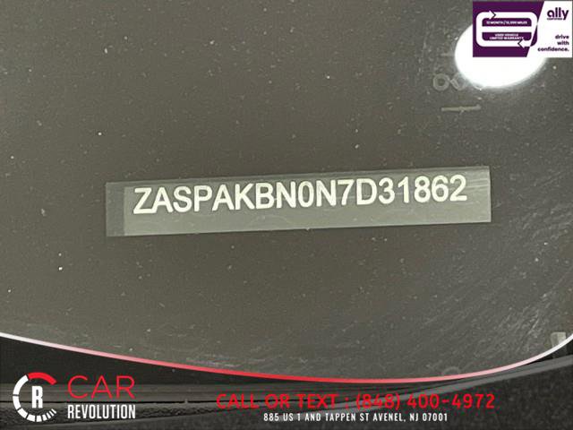 Used 2022 Alfa Romeo Stelvio Veloce image 11