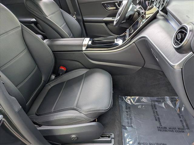 Used 2025 Mercedes-Benz GLC 300 image 21