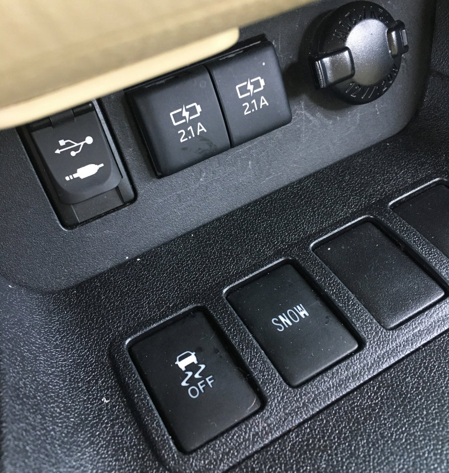 Used 2017 Toyota Highlander XLE image 28