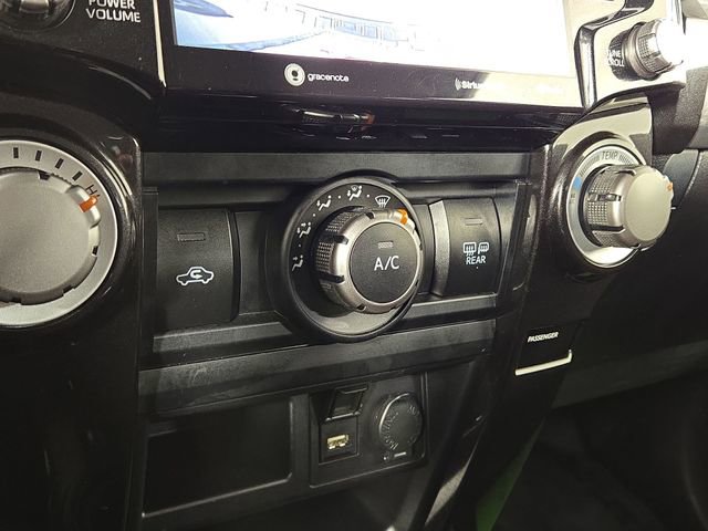 Used 2024 Toyota 4Runner TRD Off-Road Premium AWD/4WD image 19