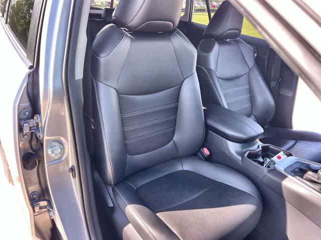Used 2020 Toyota RAV4 Limited AWD/4WD image 12