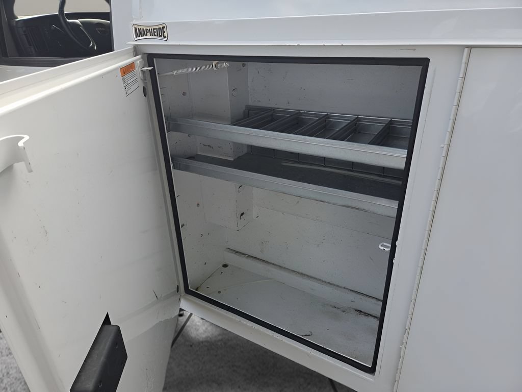 Used 2019 GMC Savana 3500 w/ Power Convenience Package RWD image 19