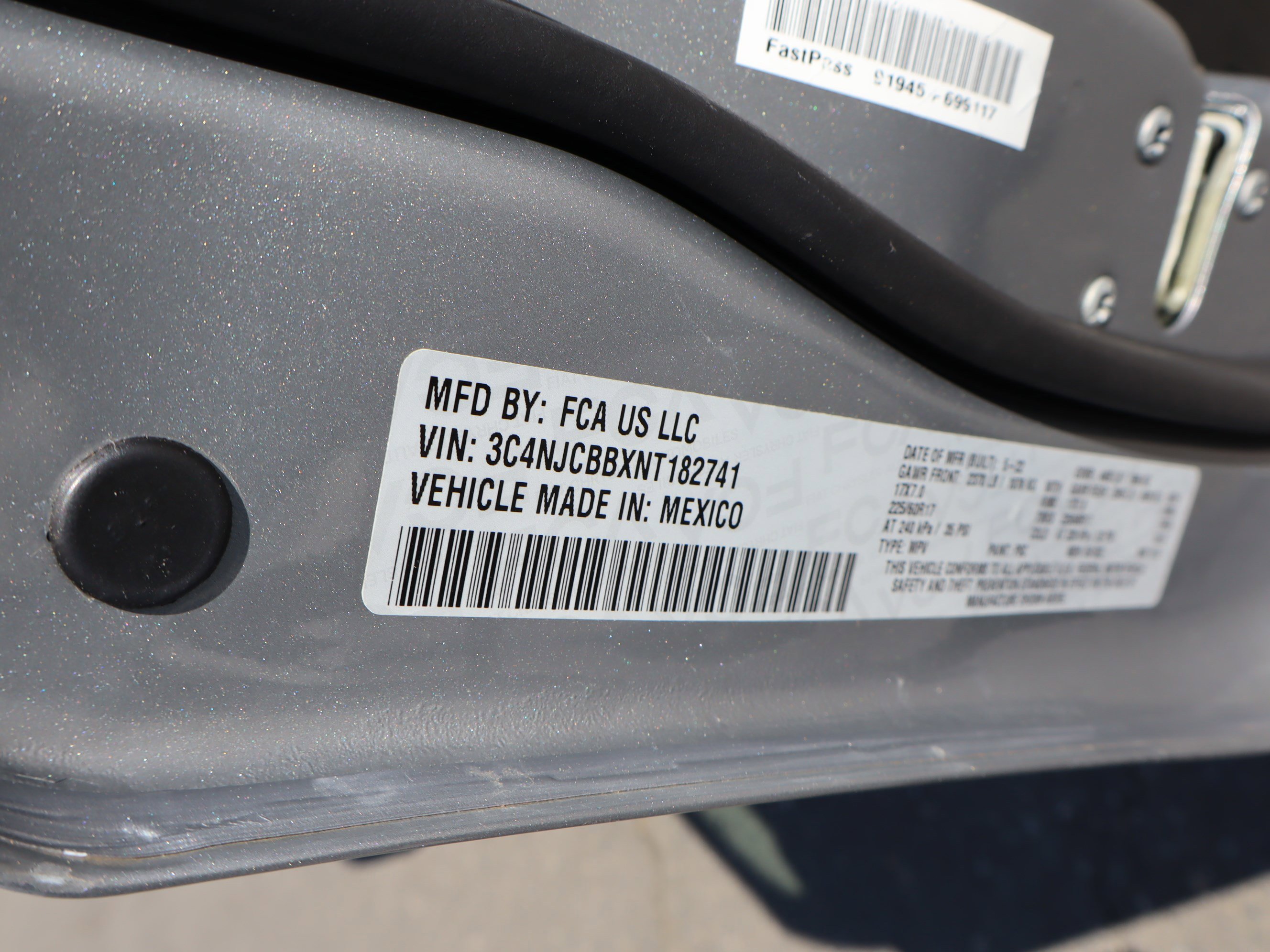 Used 2022 Jeep Compass Latitude image 23