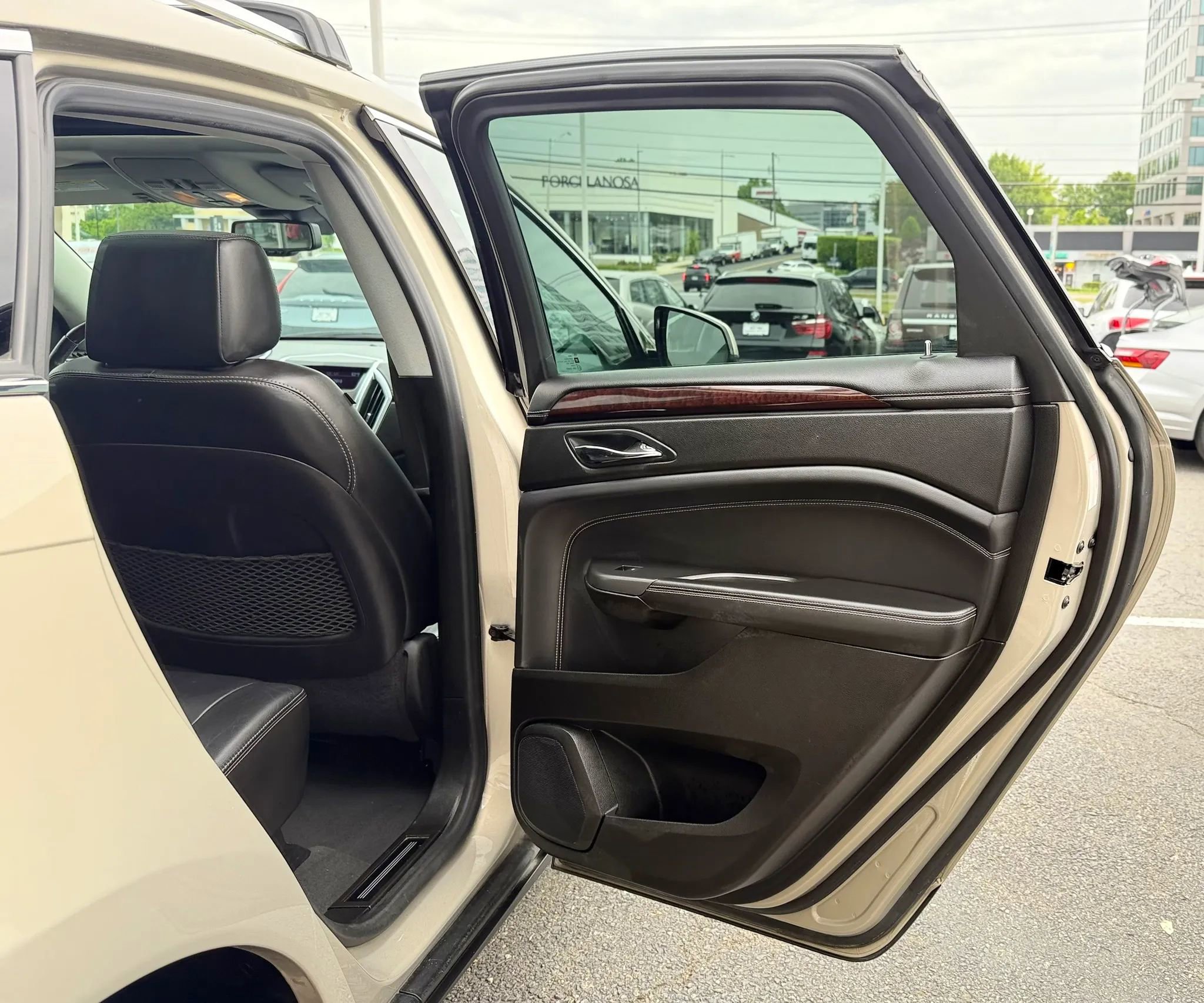 Used 2012 Cadillac SRX Luxury AWD/4WD image 32