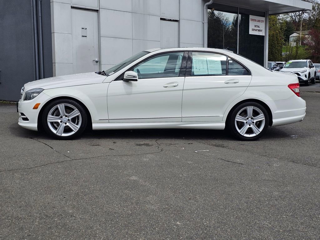 Used 2011 Mercedes-Benz C 300 4MATIC Sedan image 5