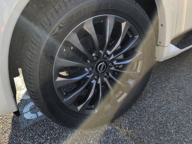 Used 2024 Nissan Armada Platinum w/ Captain's Chairs Package image 2