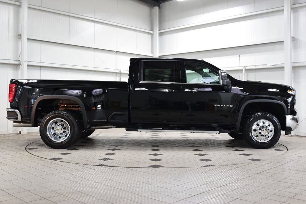 New 2026 Chevrolet Silverado 3500 LTZ w/ LTZ Plus Package AWD/4WD image 9