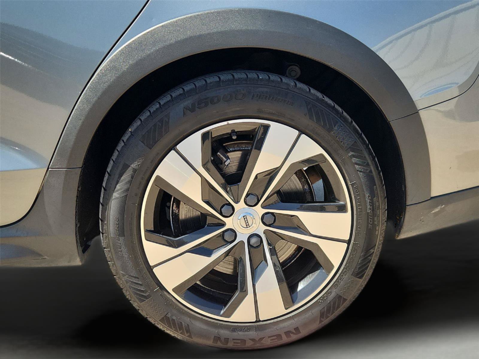 Used 2020 Volvo V60 T5 Cross Country AWD/4WD image 33