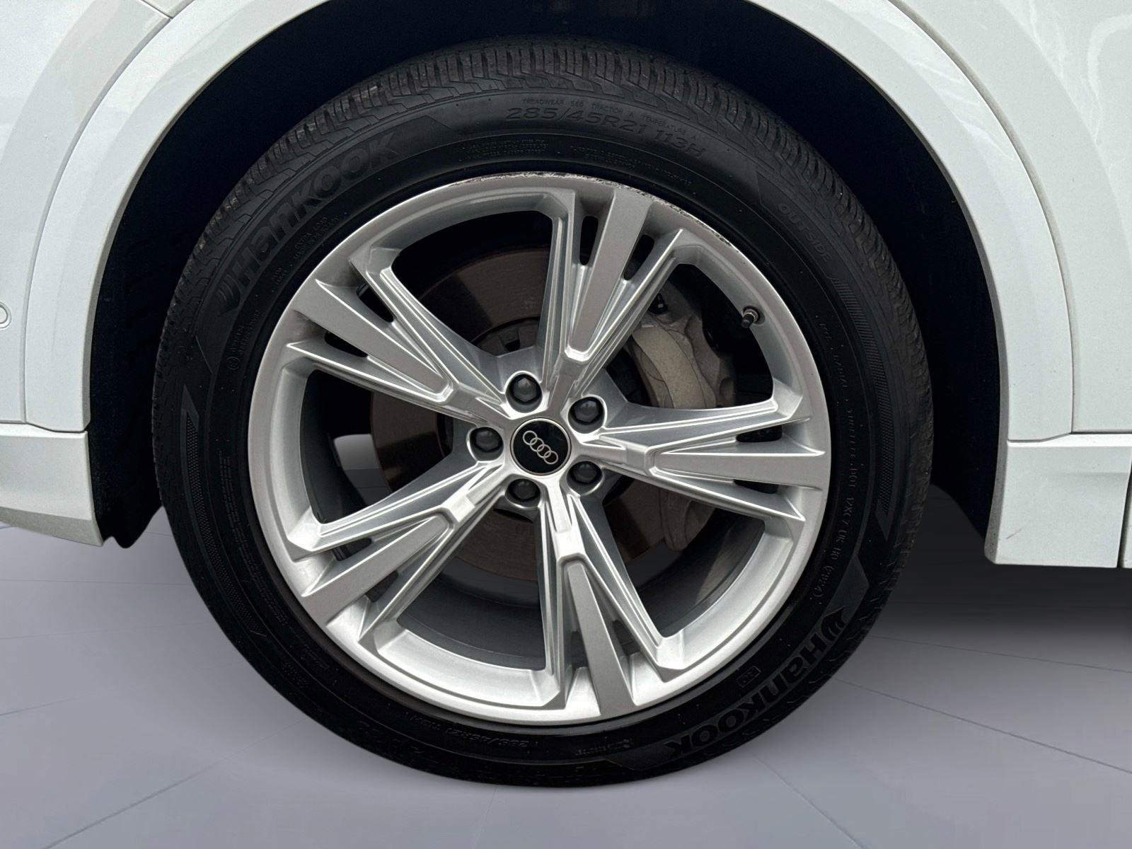 Used 2023 Audi Q8 Prestige image 10