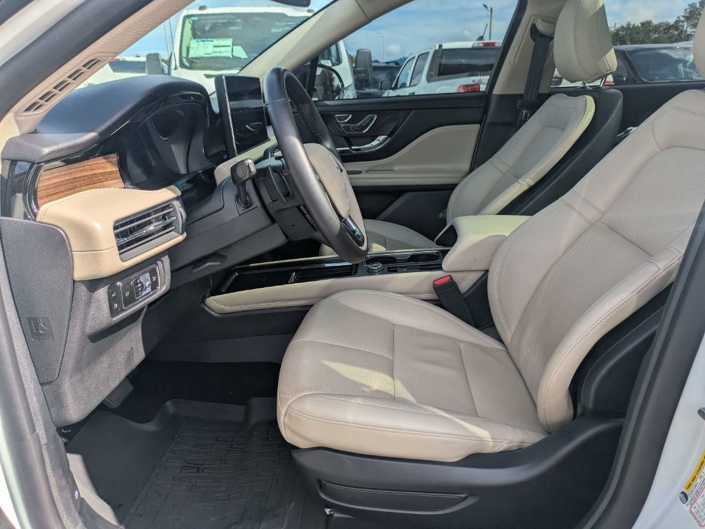 Certified 2025 Lincoln Corsair Grand Touring AWD/4WD image 22