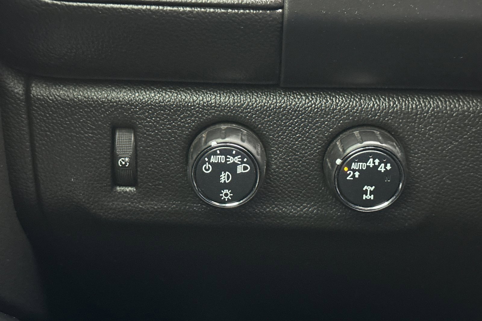 Used 2018 GMC Canyon All Terrain image 39