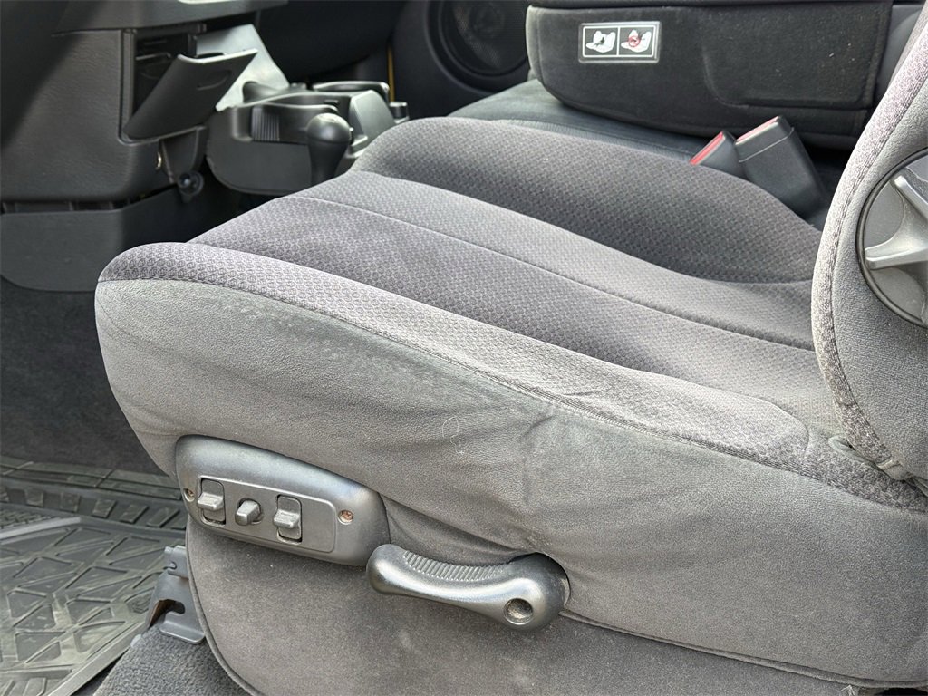 Used 2004 Dodge Ram 1500 Truck SLT w/ Sport Appearance Group image 16