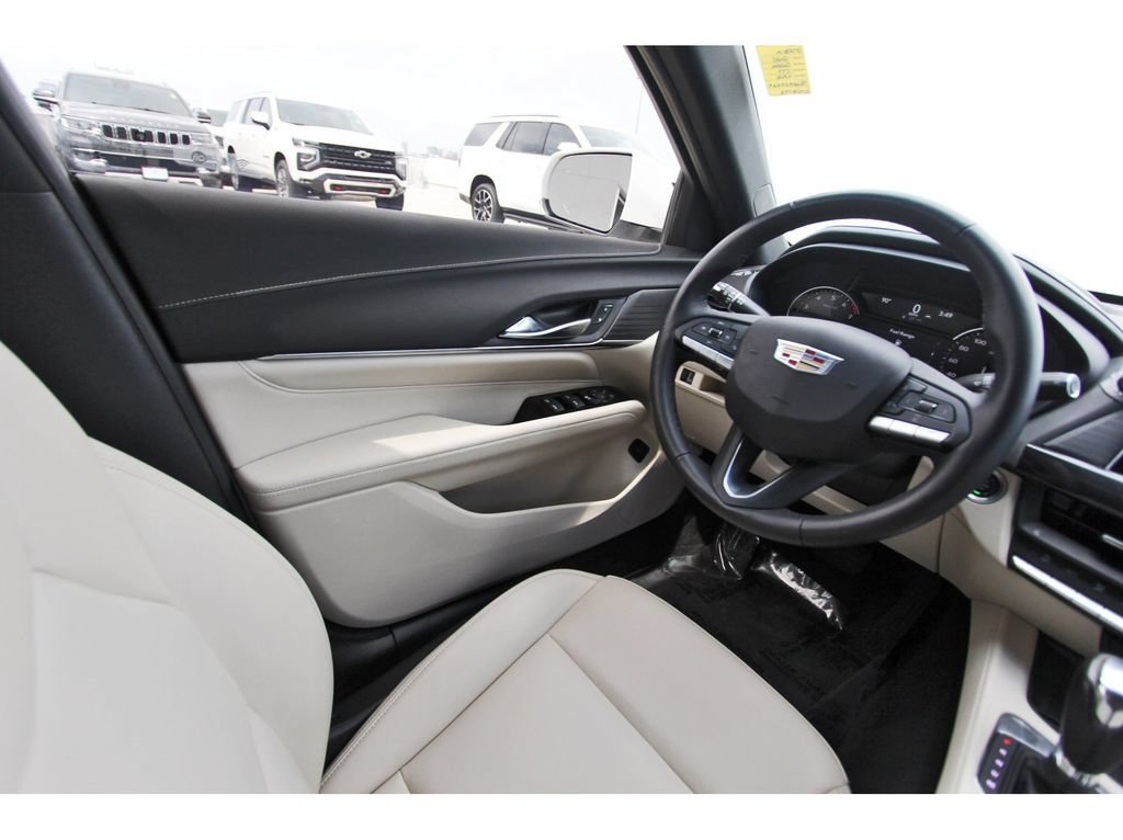 Used 2024 Cadillac CT4 Luxury RWD image 8