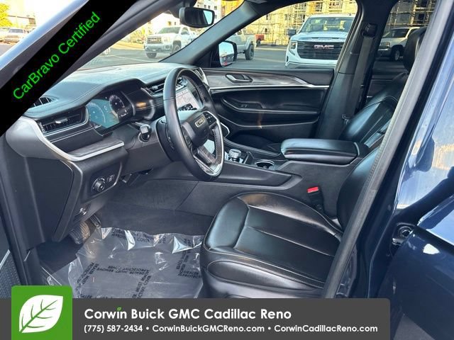 Used 2024 Jeep Grand Cherokee L Limited w/ Black Appearance Package AWD/4WD image 10