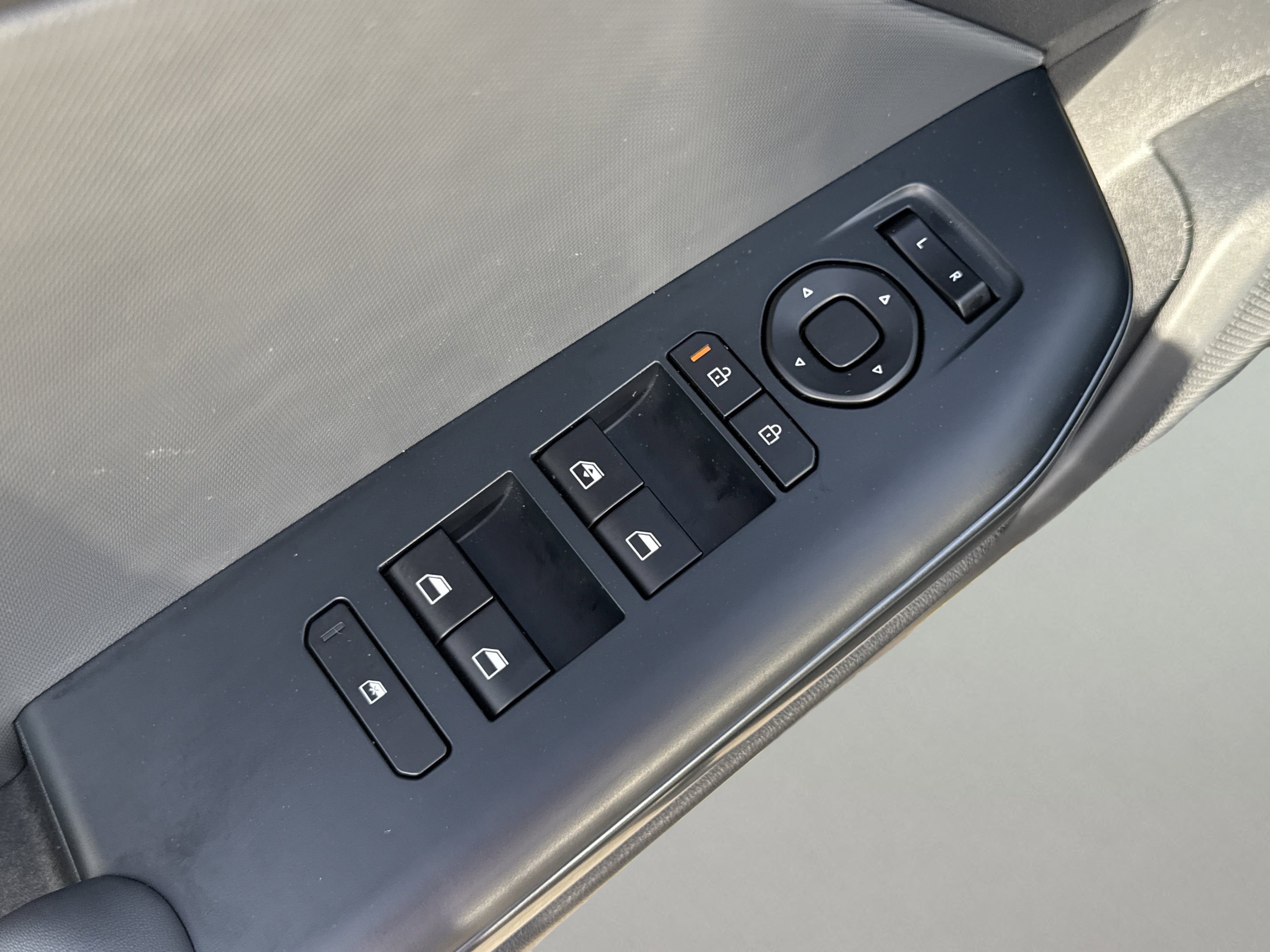 New 2025 Kia K4 FWD image 21