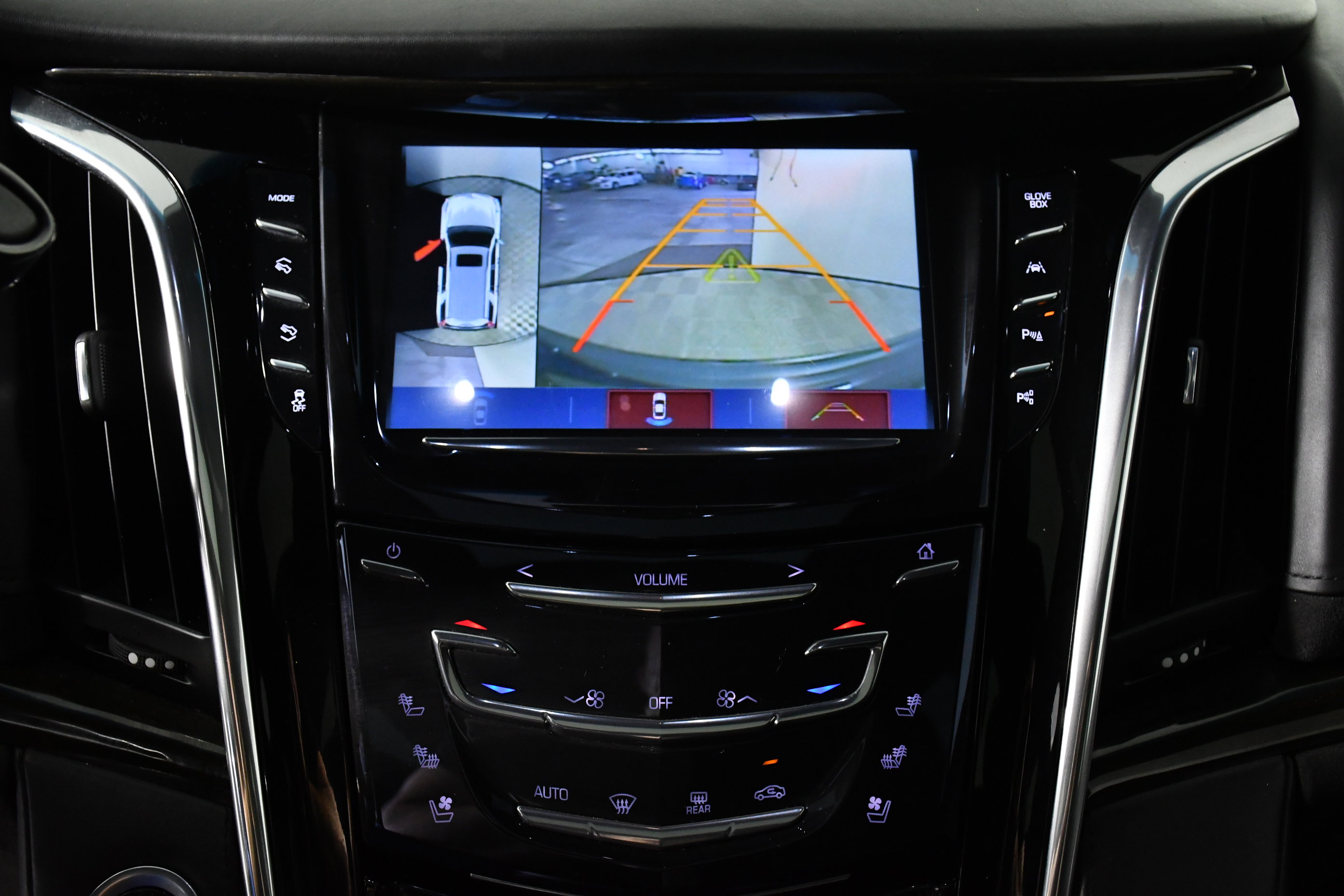 Used 2017 Cadillac Escalade ESV Platinum image 16