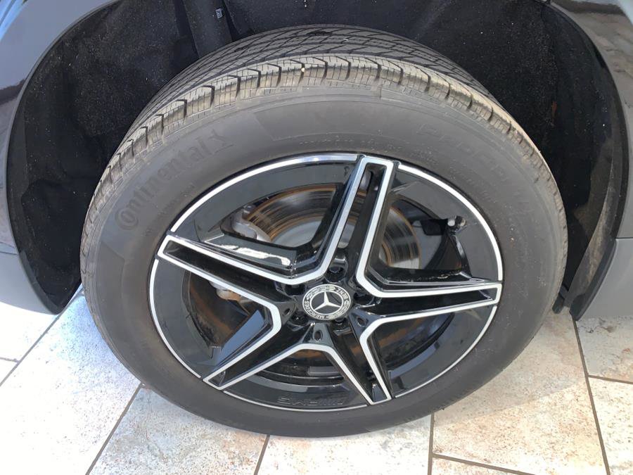 Used 2025 Mercedes-Benz GLA 250 4MATIC image 11