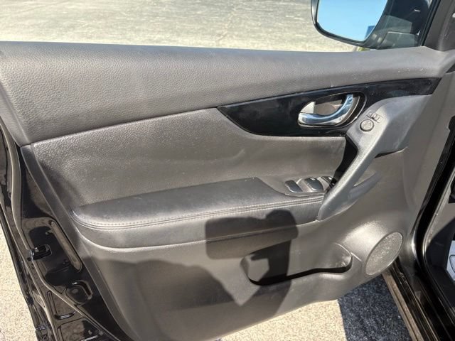 Used 2022 Nissan Rogue Sport SL AWD/4WD image 22