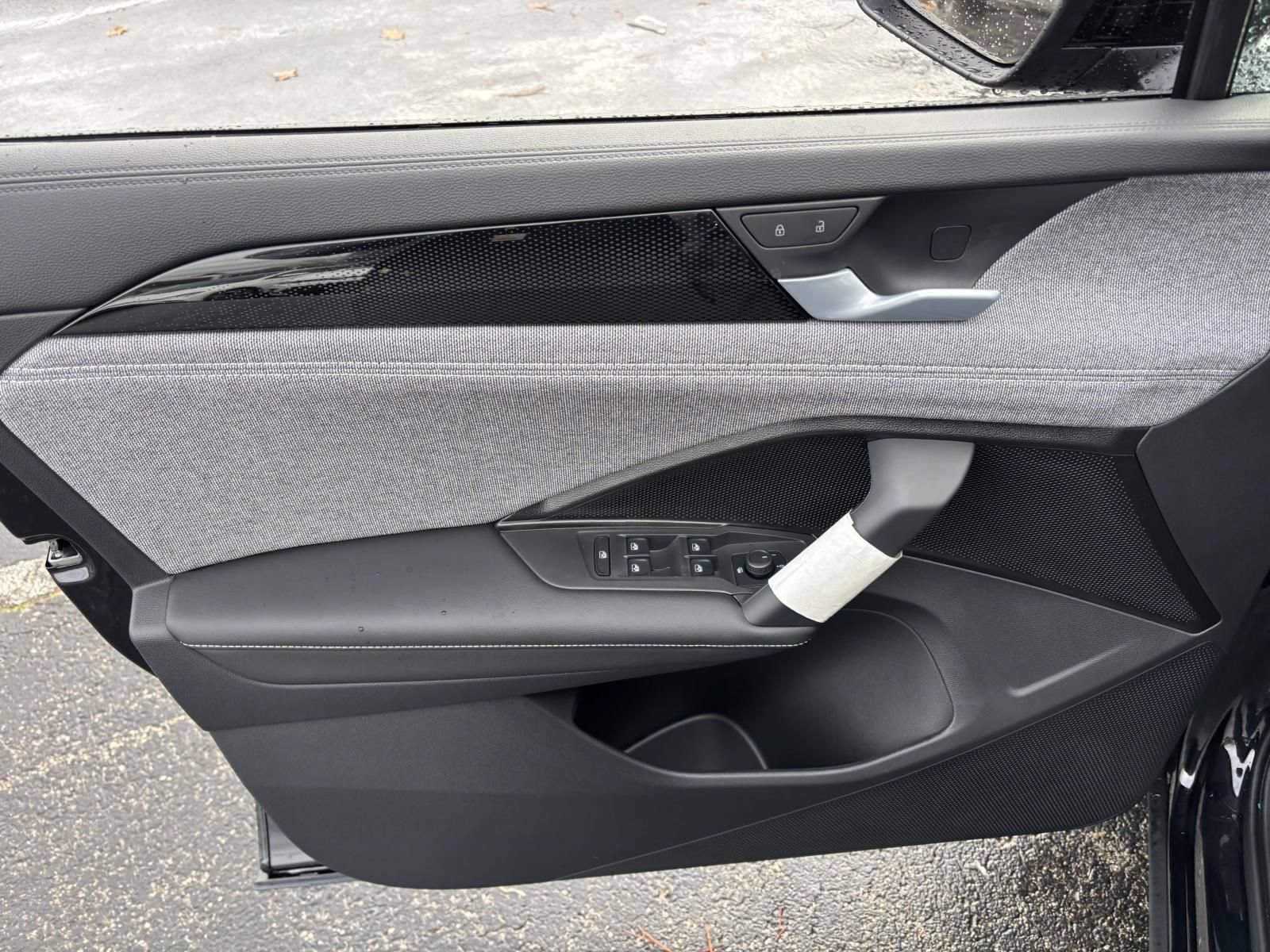 New 2026 Volkswagen Tiguan S FWD image 11