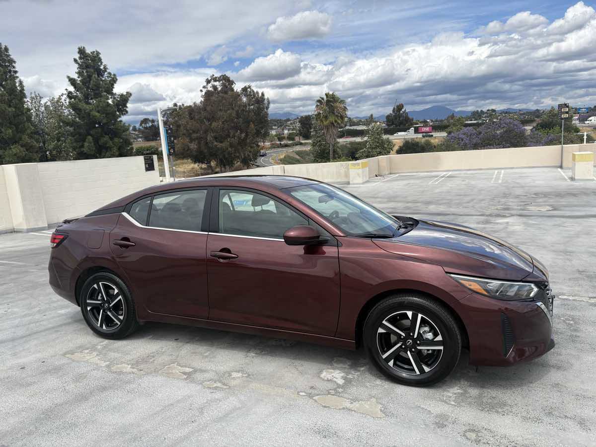 Used 2025 Nissan Sentra SV FWD image 26