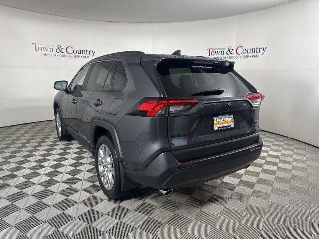 Used 2024 Toyota RAV4 XLE Premium image 9