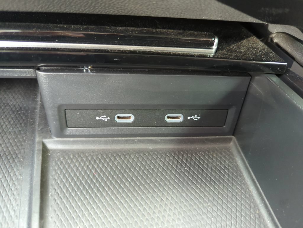 Used 2024 Volkswagen Atlas SE FWD image 41