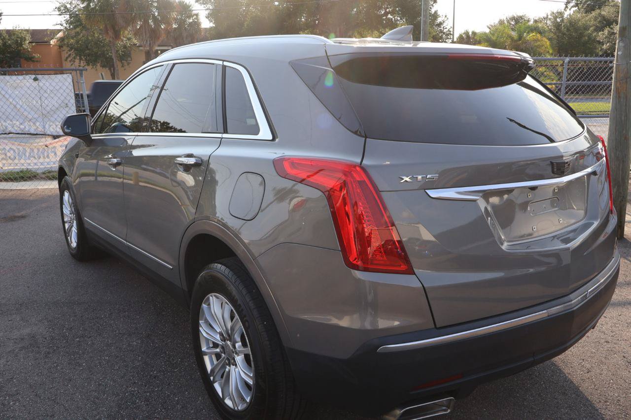 Used 2017 Cadillac XT5 FWD image 7