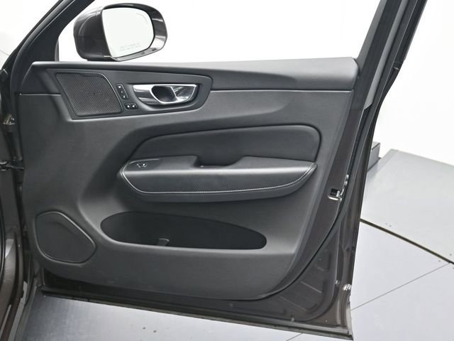 Used 2022 Volvo XC60 B5 Inscription w/ Advanced Package image 29