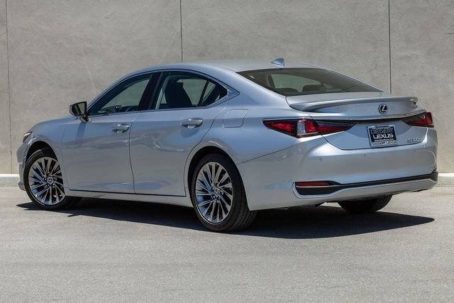 Used 2025 Lexus ES 300h w/ Accessory Package (Z2) FWD video 3