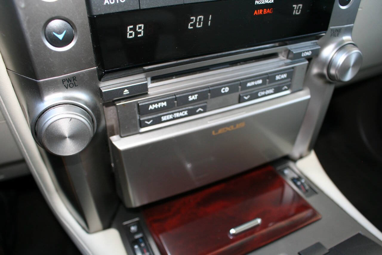 Used 2013 Lexus GX 460 w/ Convenience Pkg AWD/4WD image 32