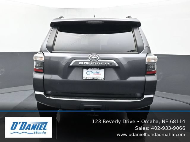 Used 2022 Toyota 4Runner SR5 Premium w/ Moonroof Package AWD/4WD image 5