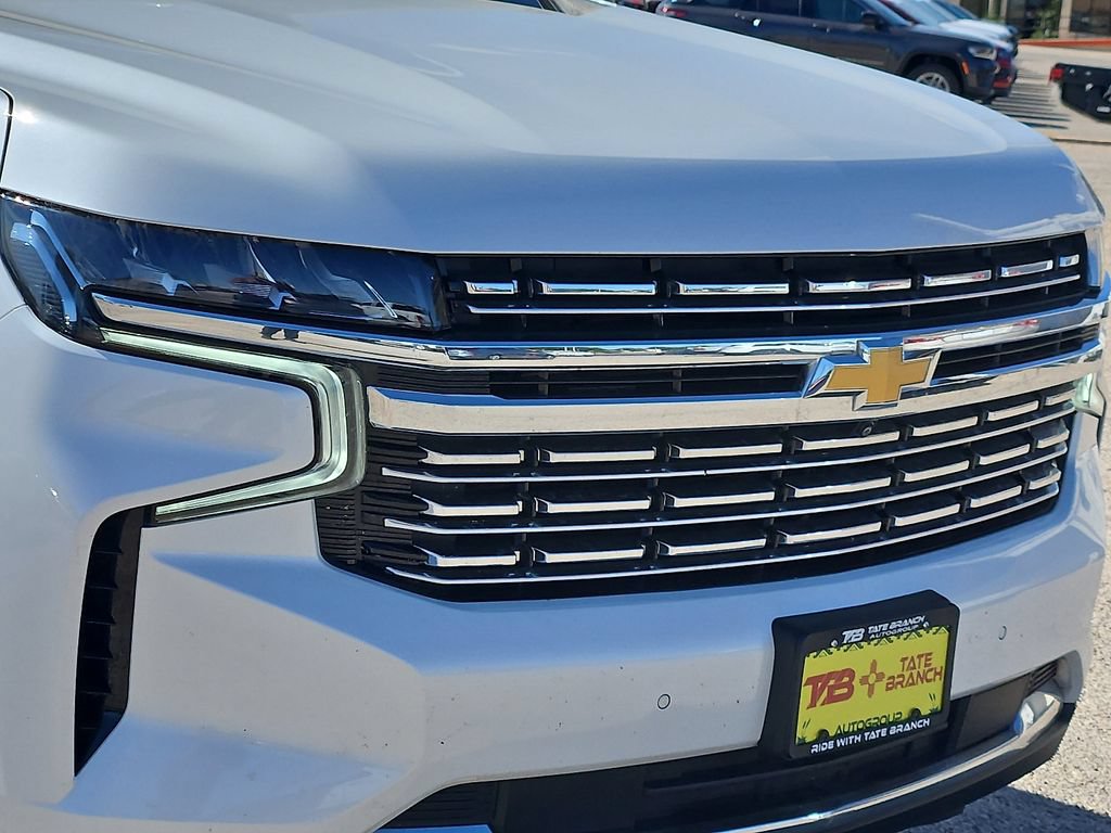 Used 2024 Chevrolet Suburban Premier w/ Premium Package AWD/4WD image 7