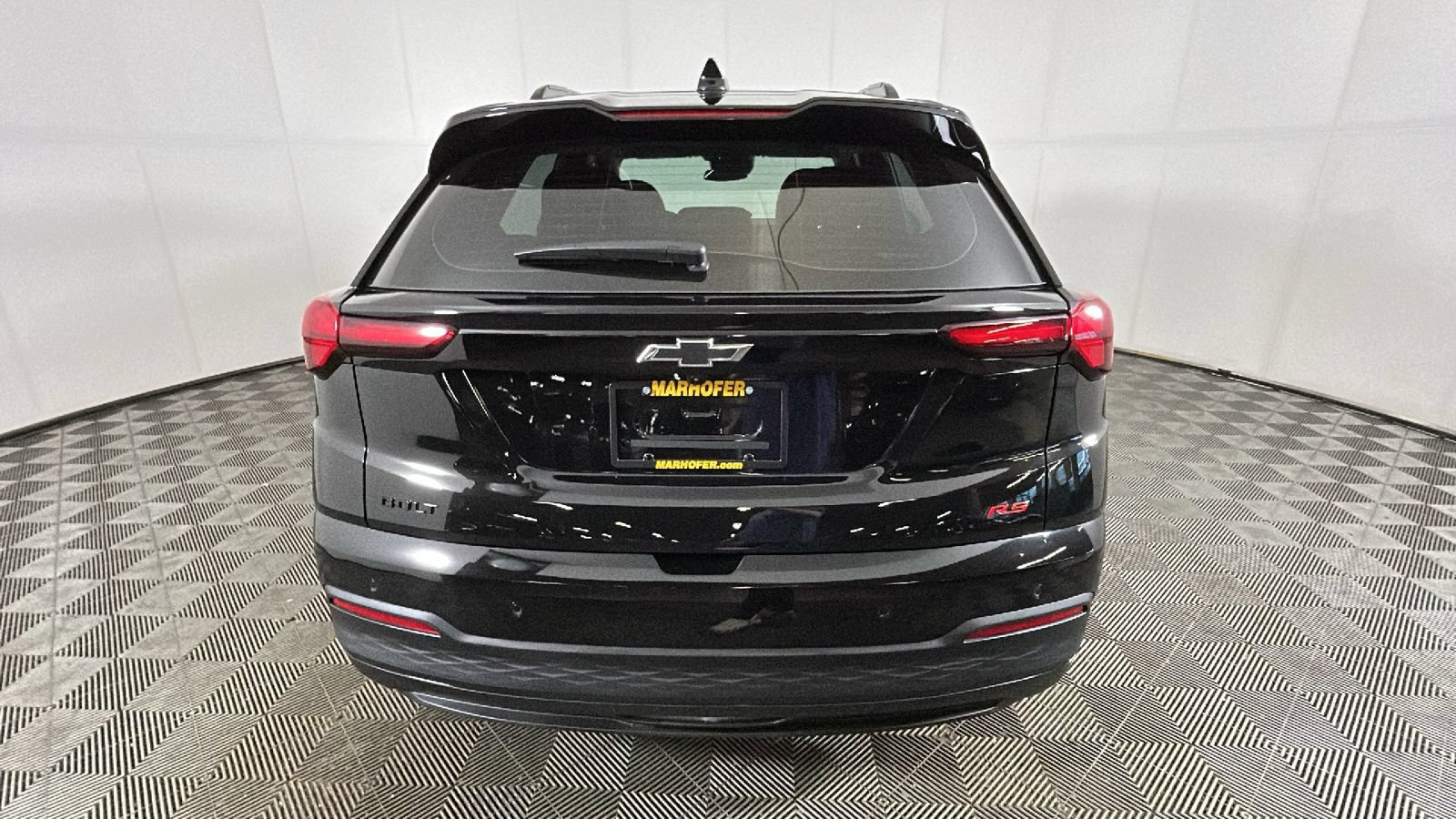 Used 2027 Chevrolet Bolt RS FWD image 4