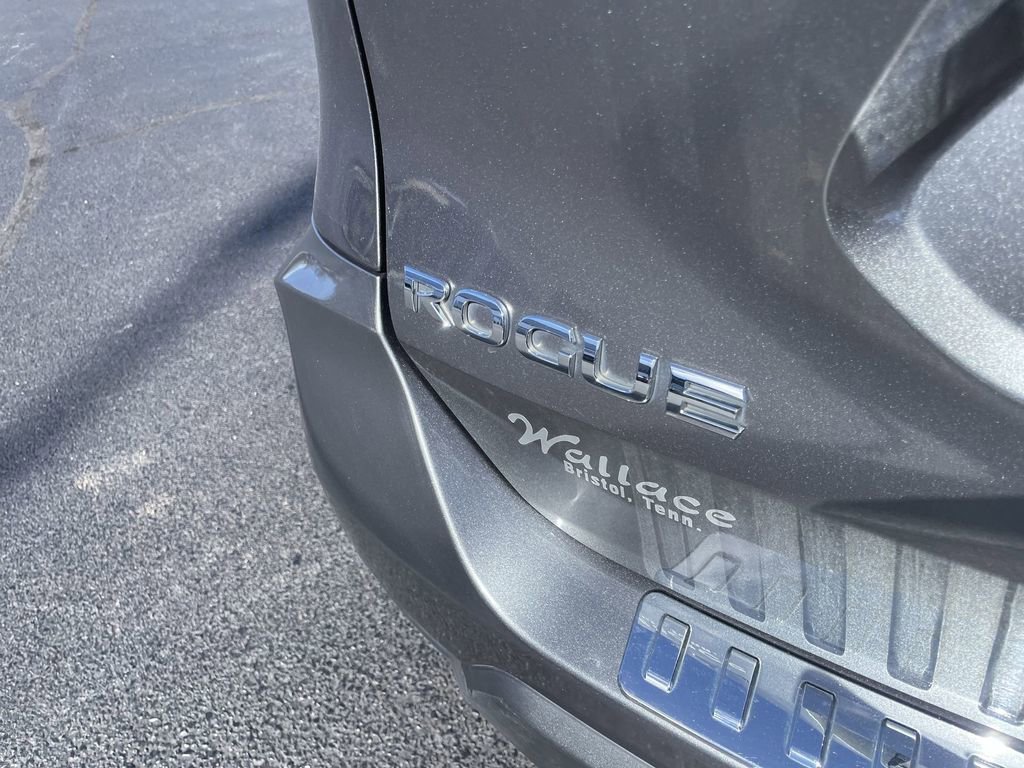 Used 2017 Nissan Rogue SV image 7