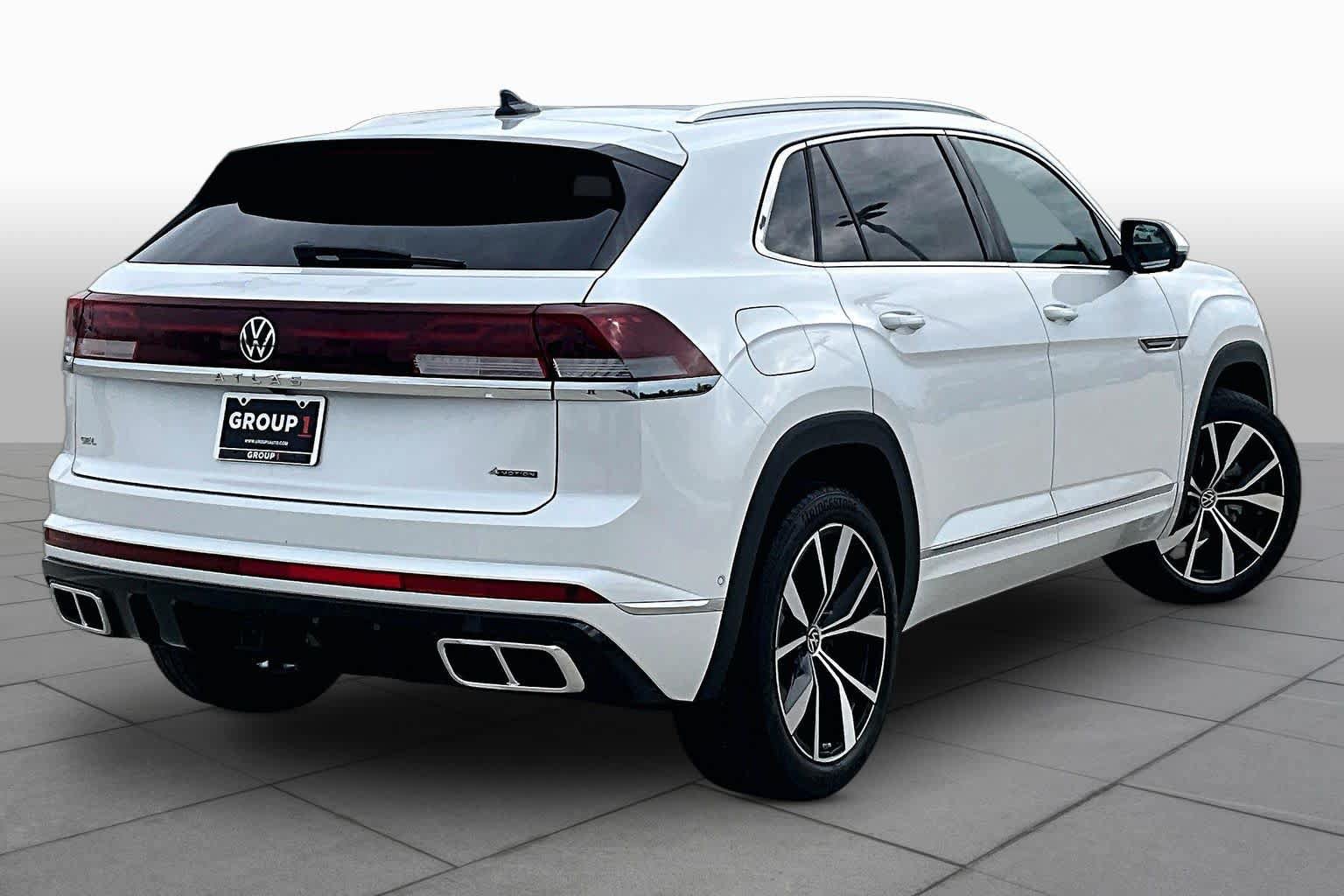 Used 2024 Volkswagen Atlas Cross Sport SEL Premium R-Line AWD/4WD image 12