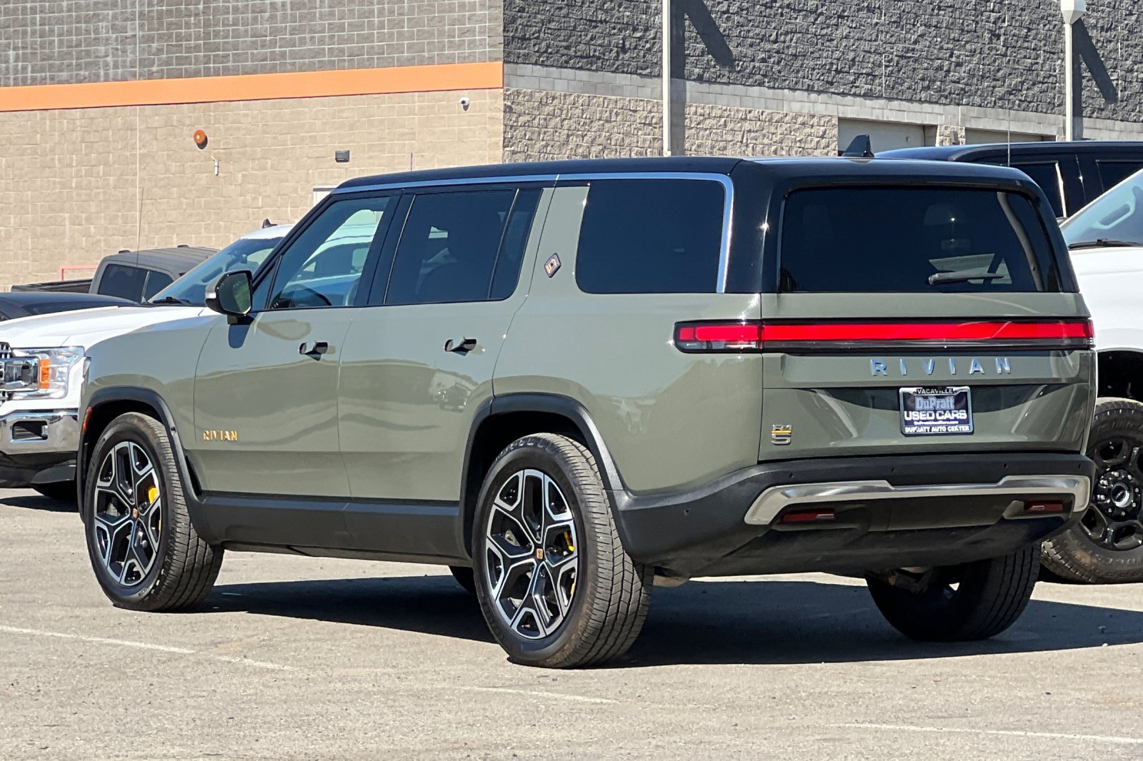 Used 2022 Rivian R1S Launch Edition Quad AWD/4WD image 6
