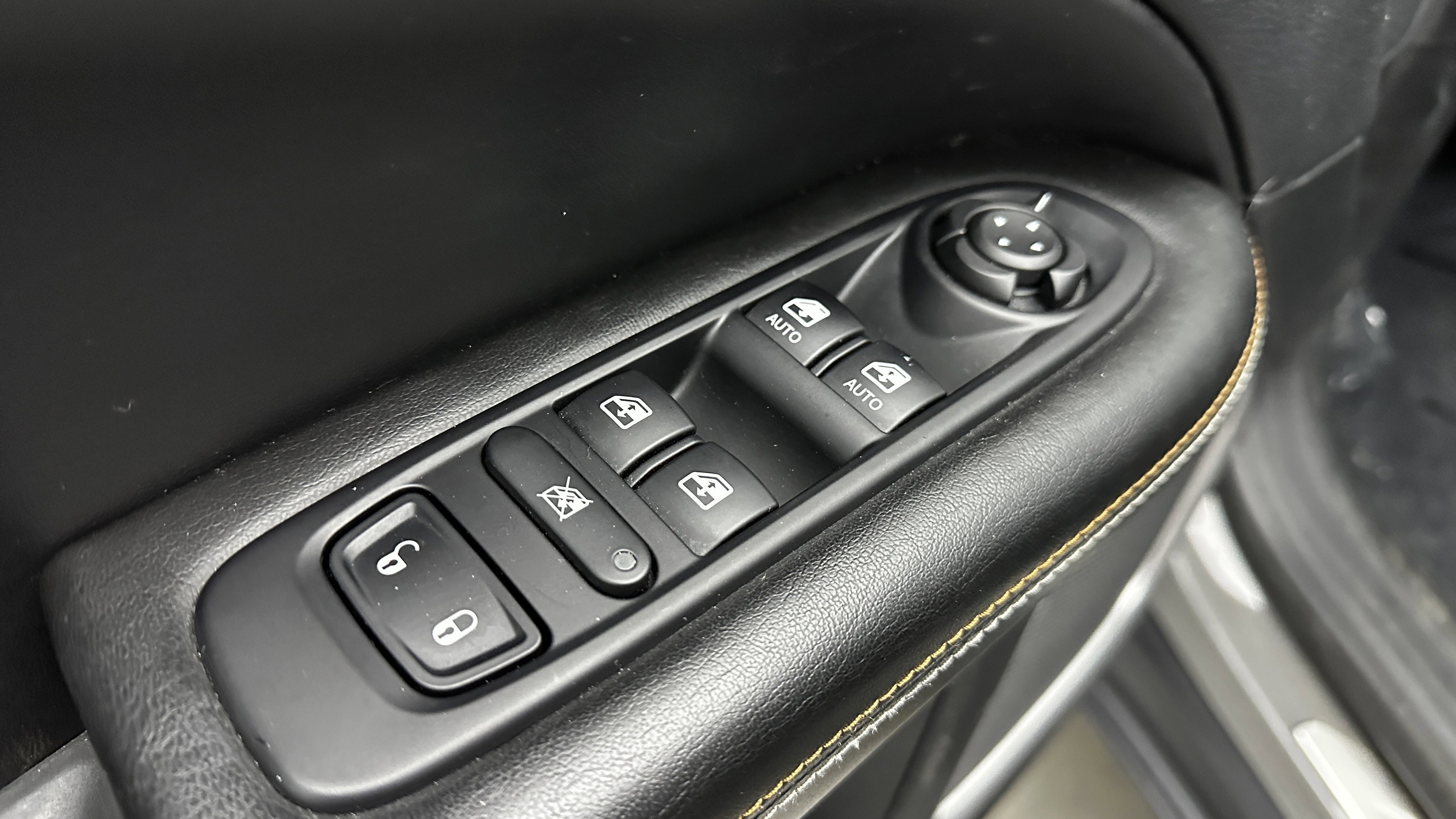 Used 2019 Jeep Compass Sport image 11