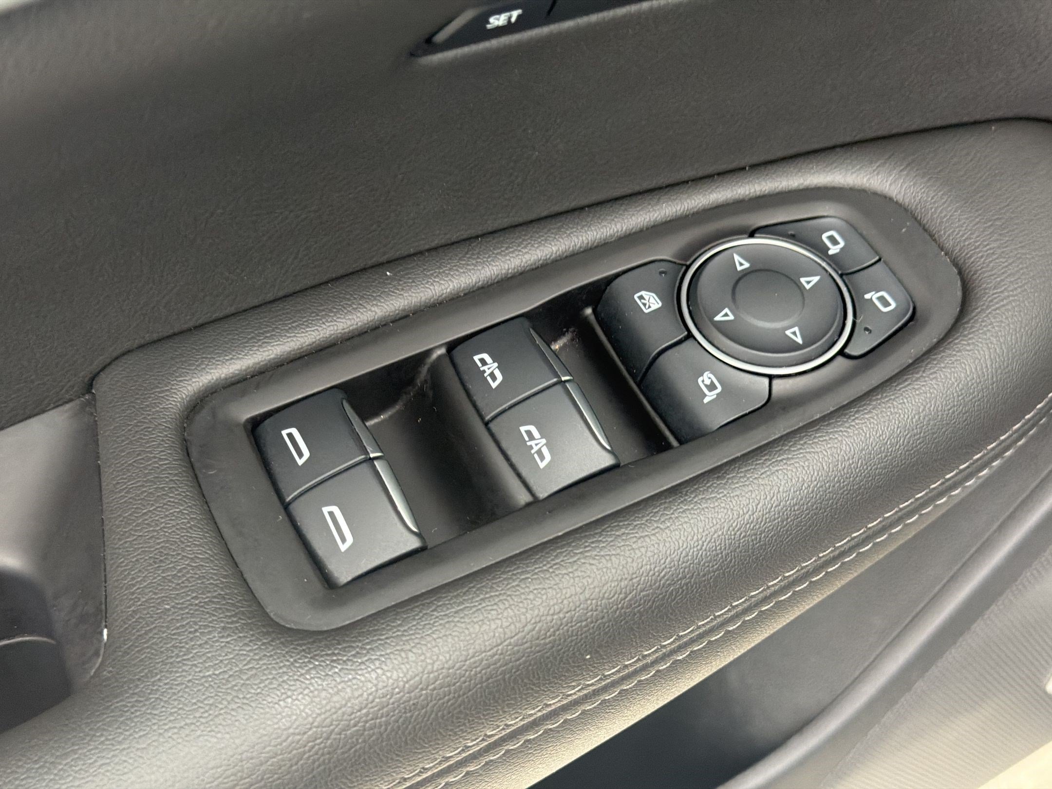 Used 2025 Cadillac XT6 Luxury FWD image 15