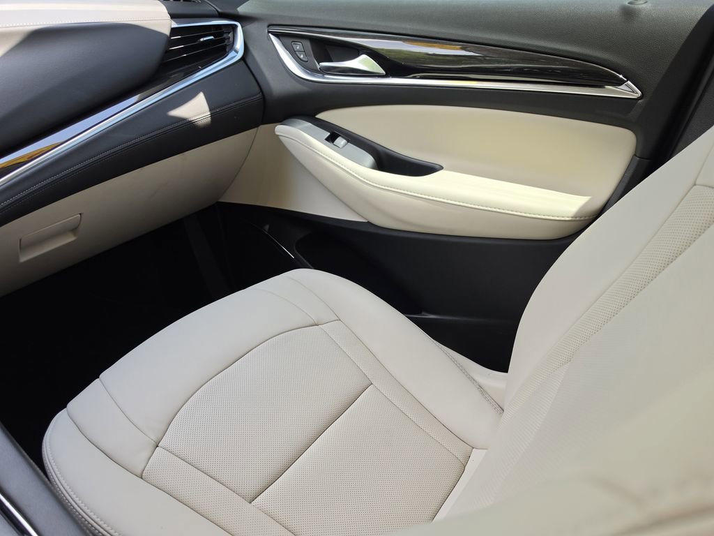 Used 2023 Buick Enclave Essence FWD image 15