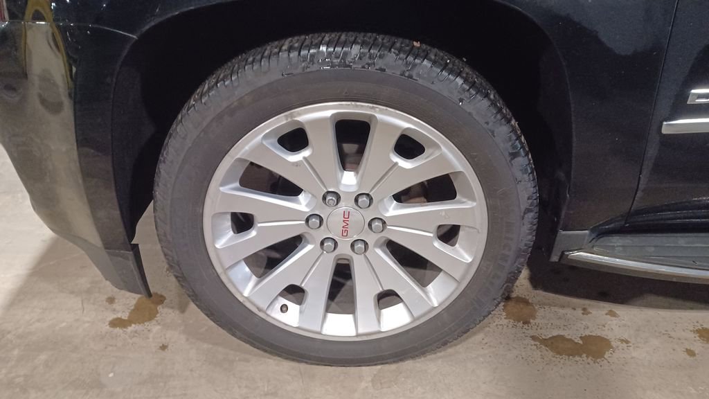 Used 2016 GMC Yukon XL Denali w/ Open Road Package image 3