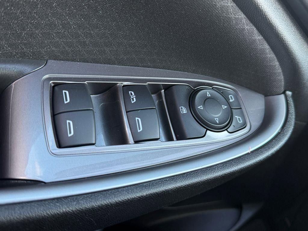 Used 2023 Chevrolet Malibu LT w/ Redline Edition image 39