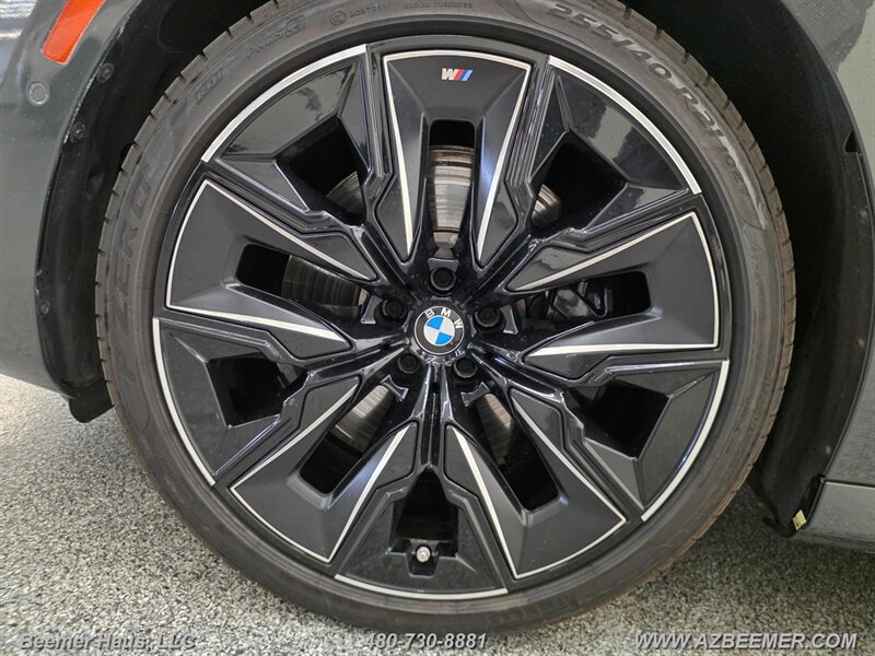 Used 2024 BMW 760i xDrive w/ Executive Package AWD/4WD image 42