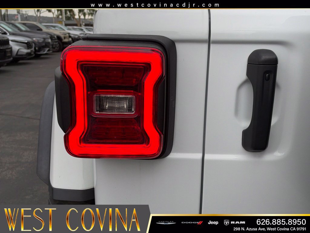 Used 2024 Jeep Wrangler Unlimited Rubicon AWD/4WD image 27