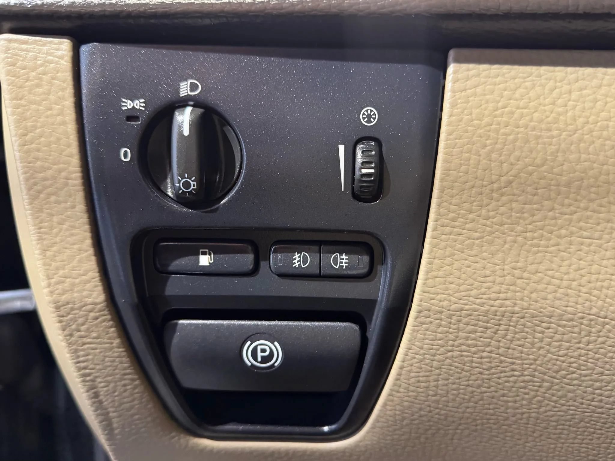 Used 2008 Volvo XC90 3.2 FWD image 11