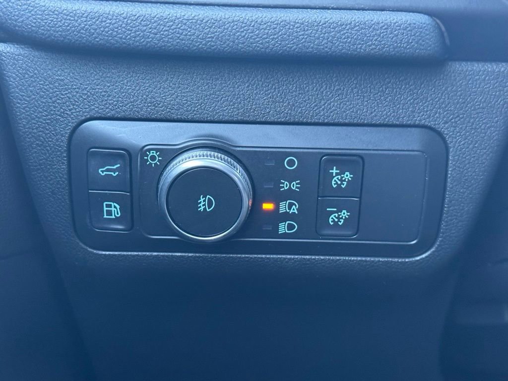 Certified 2020 Ford Escape Titanium AWD/4WD image 32