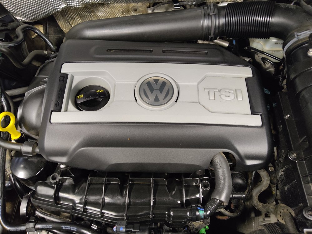Used 2016 Volkswagen Tiguan SEL AWD/4WD image 30