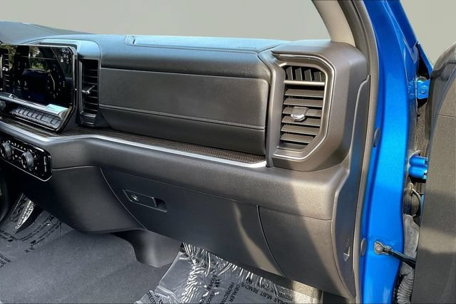 Used 2024 Chevrolet Silverado 1500 RST w/ Z71 Off-Road Package AWD/4WD image 18