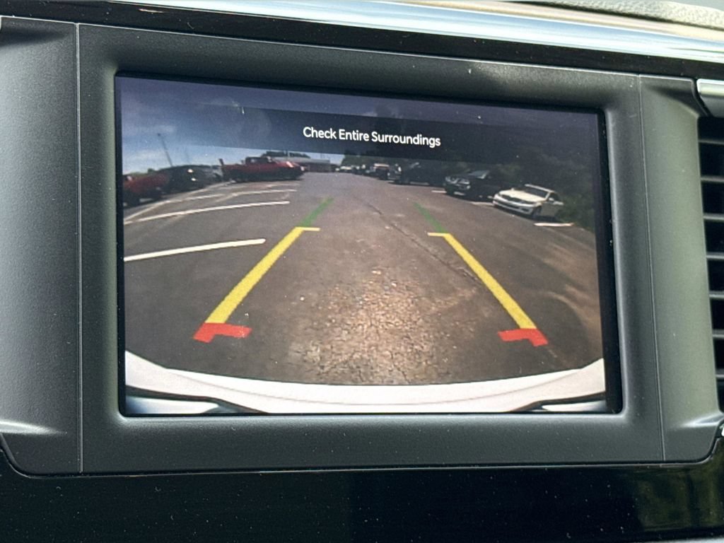 Used 2023 Chrysler Voyager LX FWD image 31